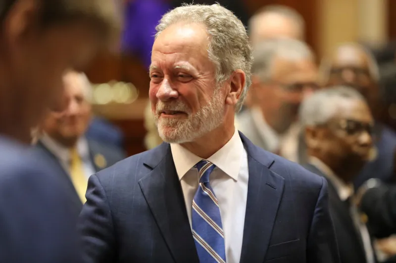 Former SC governor launching effort to mend political divide in U.S.