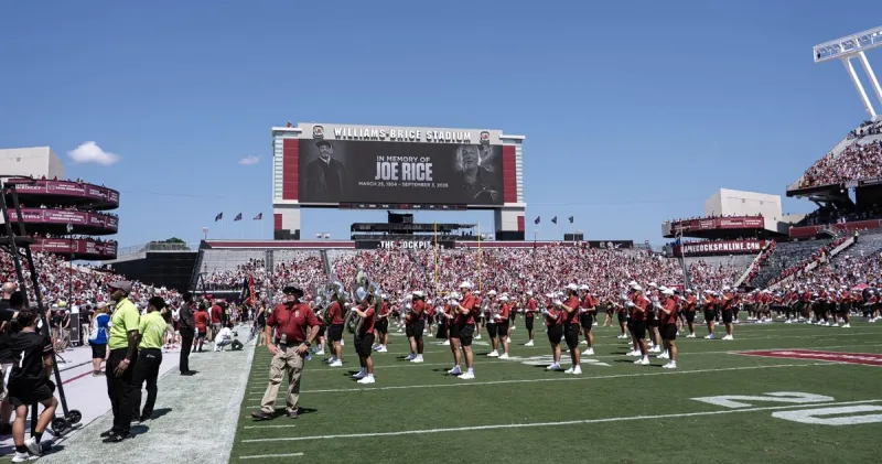 Absence of major supporter Joe Rice felt at USC game: 'Honored to know him'