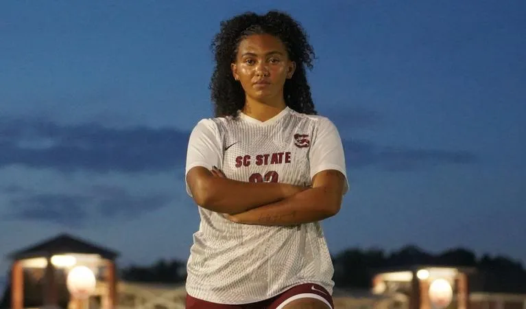Lady Bulldogs Show Fight in 3-1 Road Setback at Queens