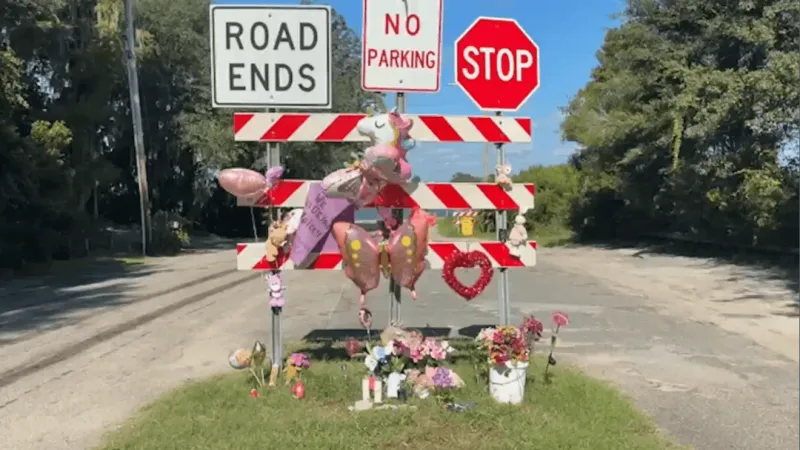 Community gathers at Hagley Landing Sunday night to remember Saylor Hayes