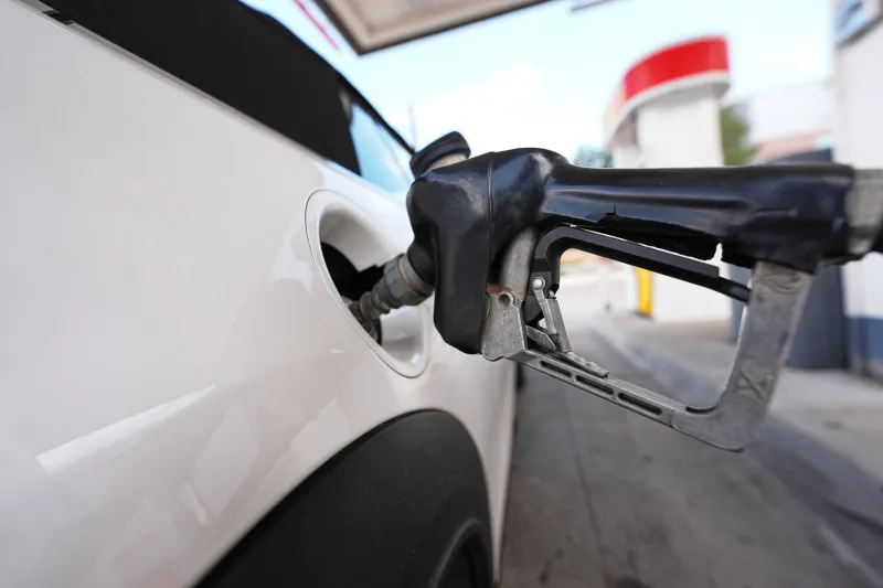 Gas prices continue to rise in the Midlands
