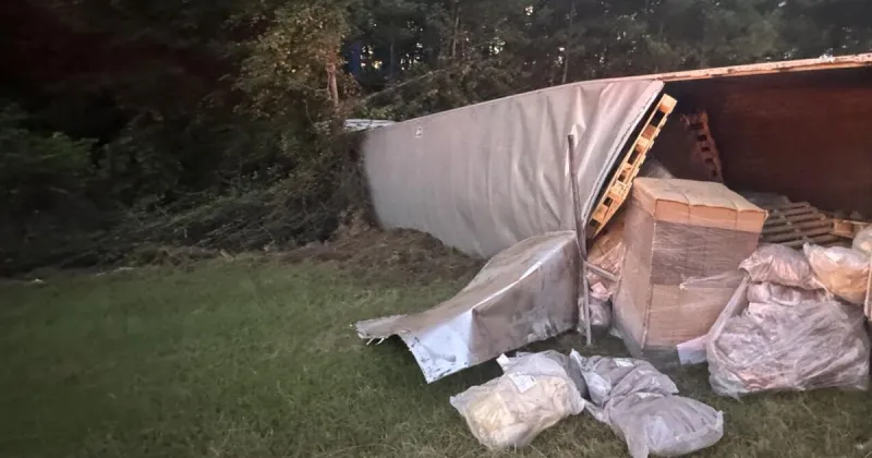 Two injured in I-95 tractor-trailer rollover in Florence County