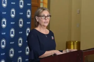 Graham agrees to debate Andrews