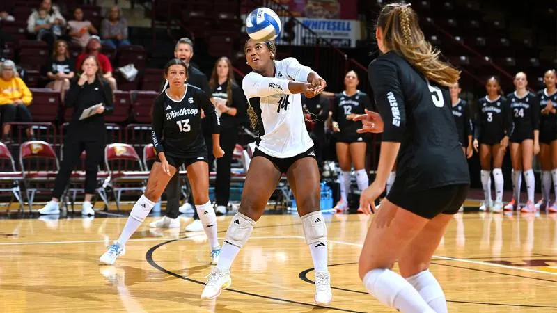 Volleyball Falls to Ohio State in Five-Set Battle