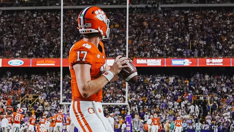 Both Vizzina, Reynolds to get snaps at quarterback for Clemson against Georgia Southern