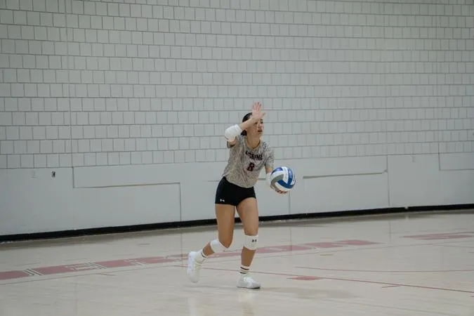 Erskine Women's Volleyball | Fleet edged by Mount Olive in home opener