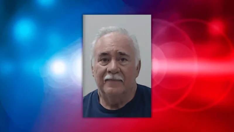 Charleston man sentenced to 10 years after online chats with officers posing as minors