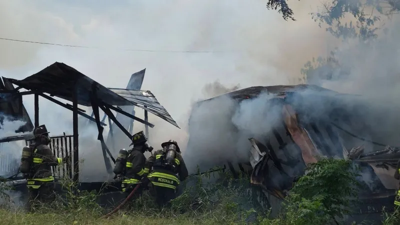 Dorchester County Fire Rescue responding to mobile home fire in Reevesville