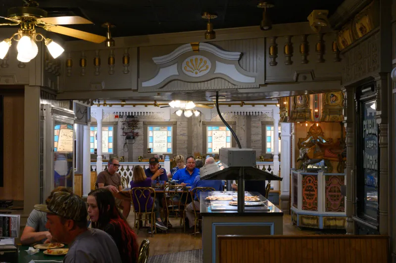 Return to the glory days: New Pizza Lane owner takes over mainstay, injecting life back into restaurant