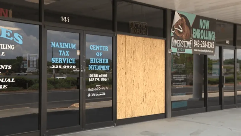 21-year-old turns himself in over late June window-shattering spree in North Charleston