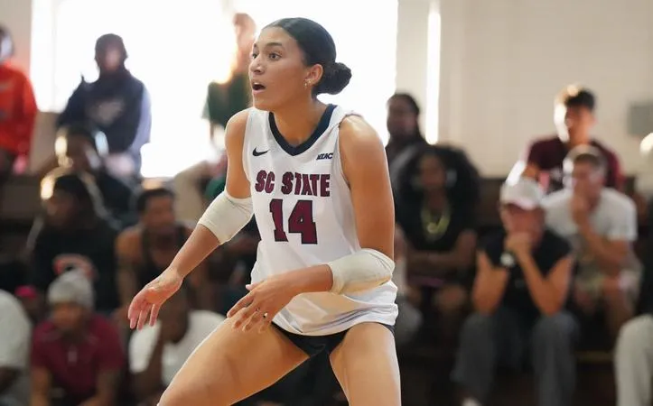 Volleyball Shows Fight in Four-Set Battle With Bethune-Cookman