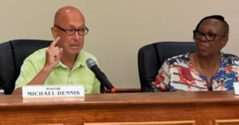 Holly Hill mayor threatens to remove ex-mayor