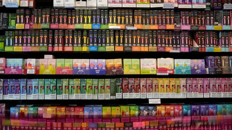 Juvenile arrested in reported burglary at Lake City vape store