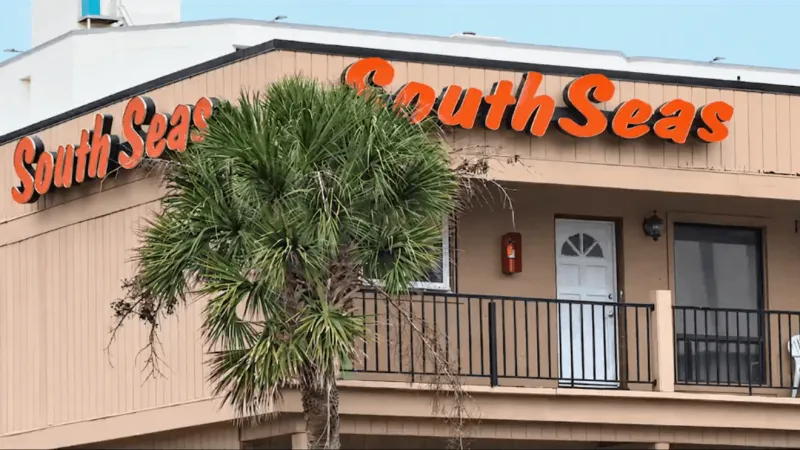 Myrtle Beach hotel closing for renovations leaves long-term residents scrambling