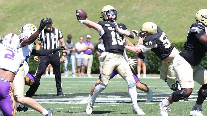 Football Falls on Last-Minute Touchdown to Tennessee Tech