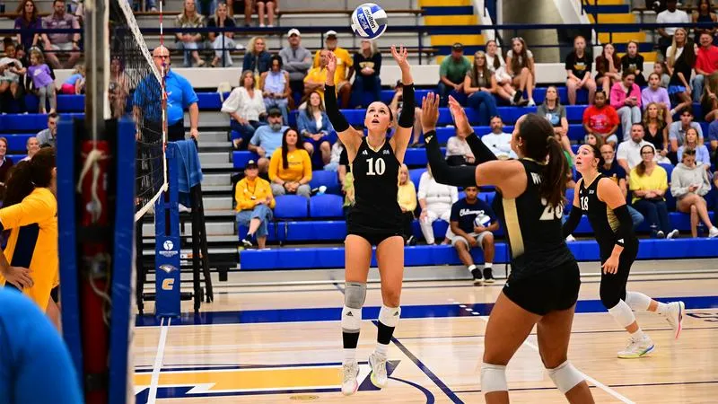 Volleyball Takes Down Chattanooga 3-1