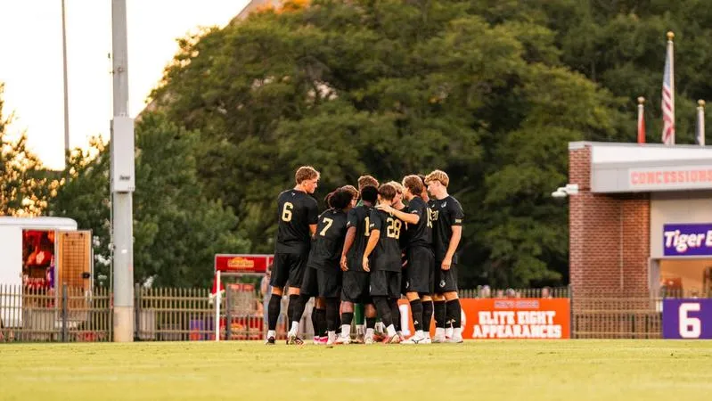 Men's Soccer Falls to #9 Clemson