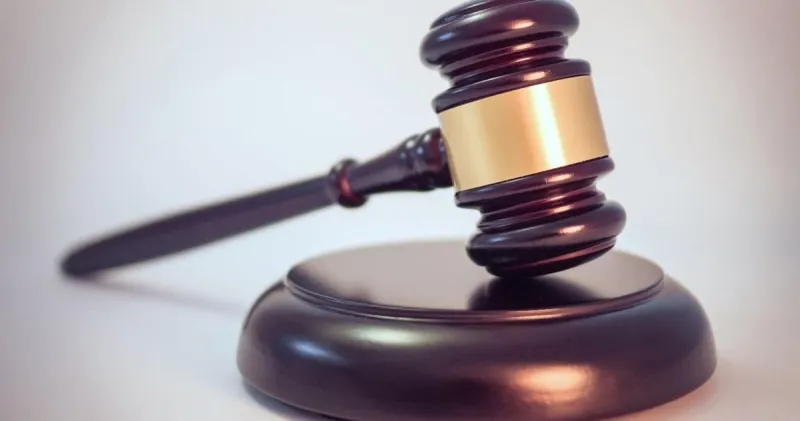 Charleston police officer pulled man off victim in midst of attempted rape. Jury convicted him.