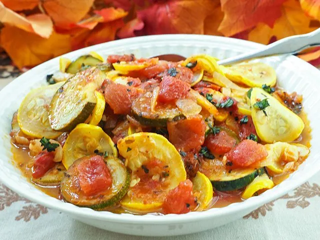 Southern stewed squash and zucchini