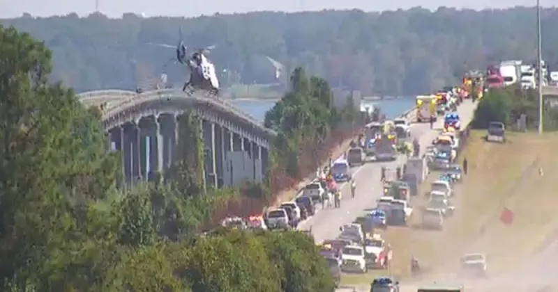 Pileup shuts down I-95 bridge in both directions, northbound reopen