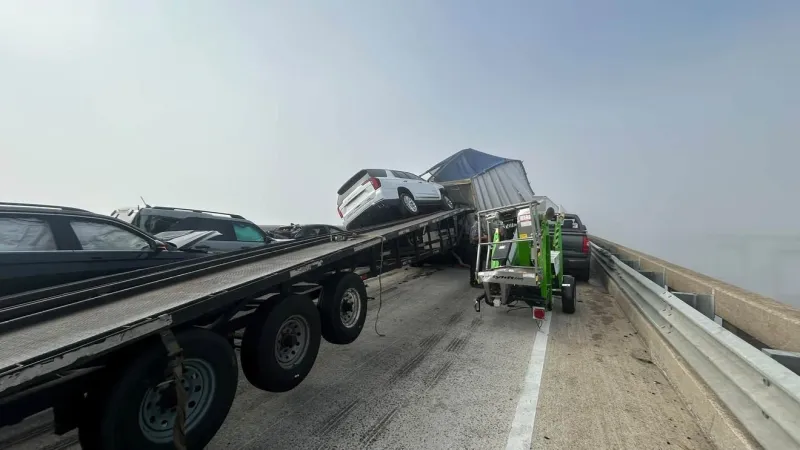 I-95 southbound shuts down over Lake Marion after multi-vehicle crash