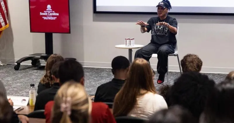 Dawn Staley-inspired leadership classes debut at University of South Carolina
