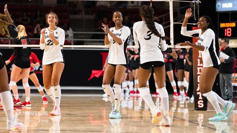 Little's Career-High Propels Eagles Past Charleston Southern in Five