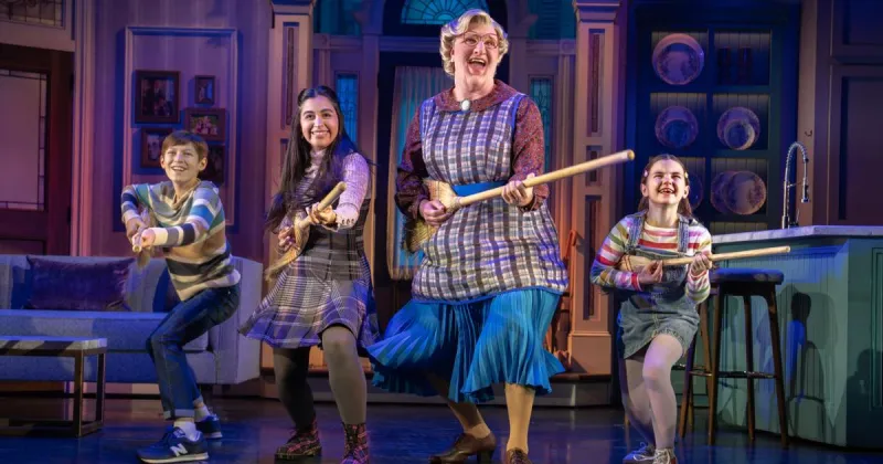 'Mrs. Doubtfire' the musical comes to Charleston, featuring SC Governor's School graduate