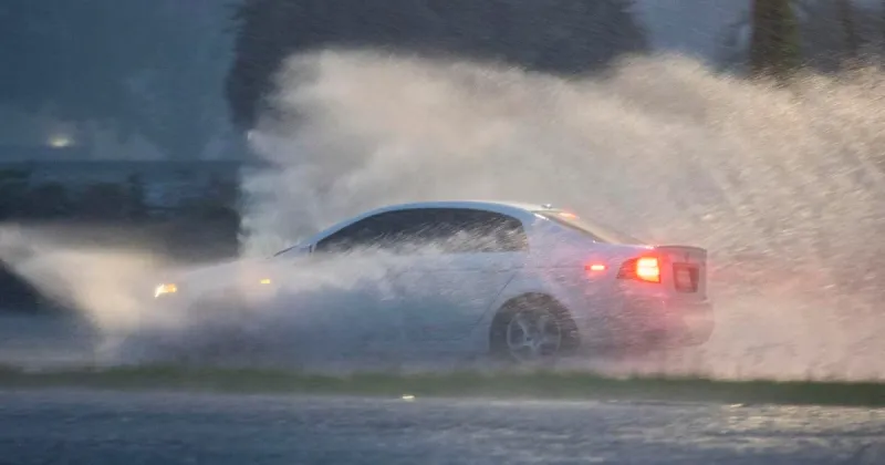 'Critical' flood warning alert in Charleston extended to midnight. Several downtown streets closed.
