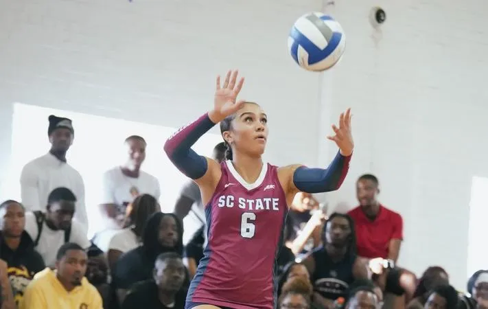 Volleyball Battles Morgan State in Five-Set Thriller