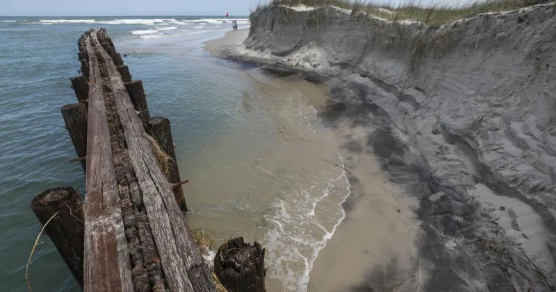 As the island gets a major renourishment, Isle of Palms leaders consider new ways to make sand stick