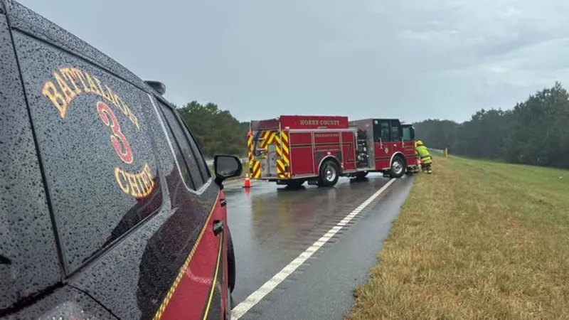 Eastbound lane blocked on SC-22 near Hwy 701 after crash; 3 injured