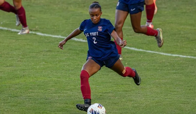 Women's Soccer Battles but Falls 4-2 at Presbyterian