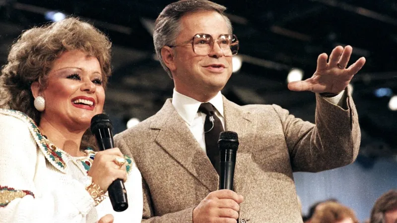 Jim Bakker, who lost his televangelism empire in sex and money scandals, dies at 86
