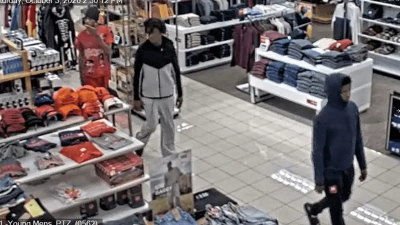 Police search for shoplifters who stole $3,209 from Kohl's