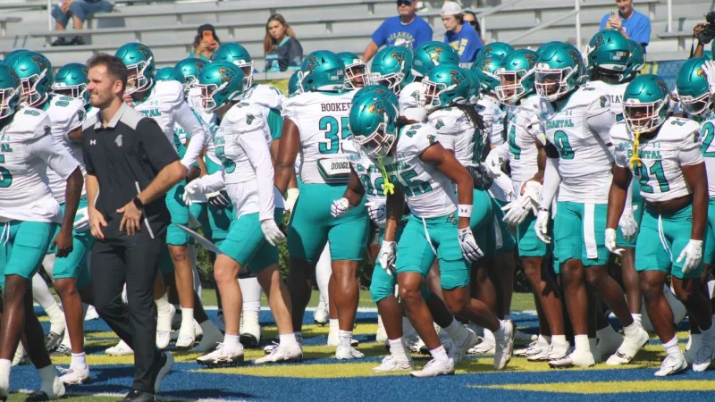 Chanticleers Fall Short at Delaware, 22-14