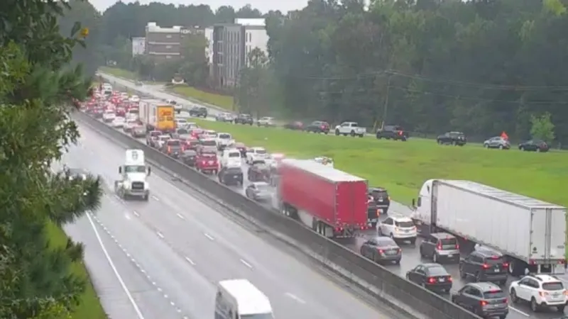 1 dead, 1 injured in Saturday morning crash along I-26 eastbound: SCHP