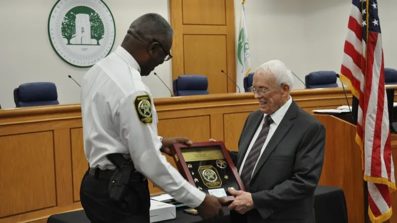 Longtime lawman Dale Nevins dies after 55-year career, Sheriff Richardson announces
