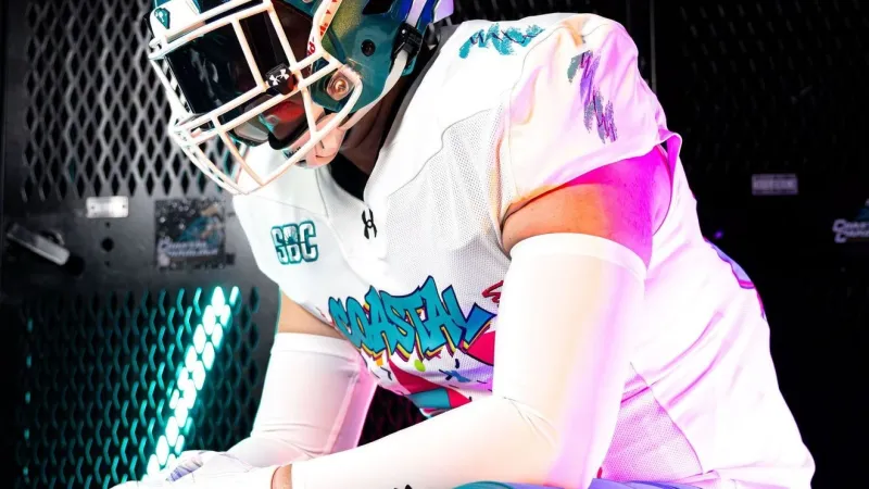 Coastal Carolina to debut '90s-themed jerseys