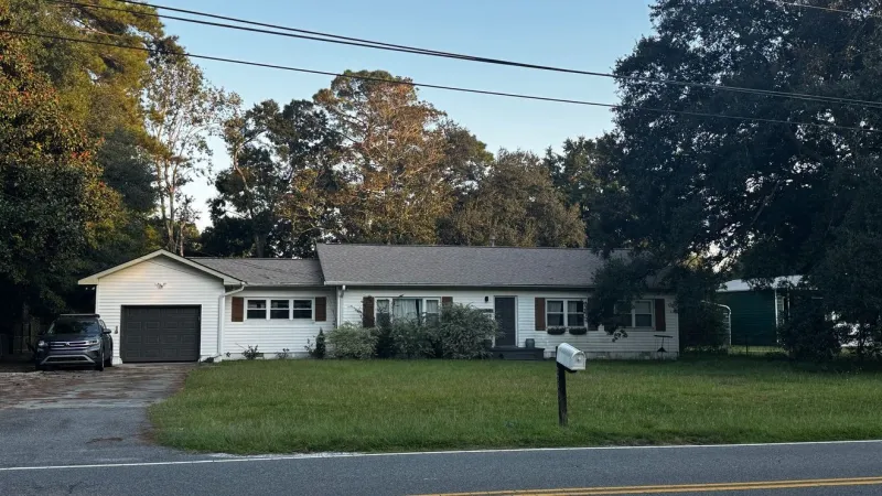 Timeline: Newly released 911 call logs detail warnings before Deacon sisters' deaths