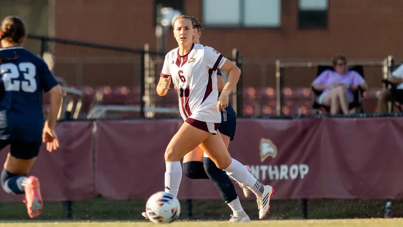 Women's Soccer Hosts Gardner-Webb in Final Home Game (Sat.)