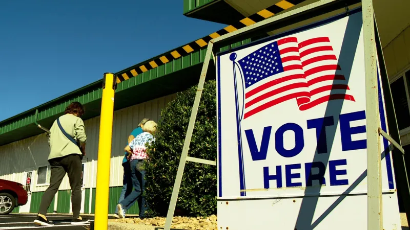 NC early voting begins as voters in Buncombe, Henderson counties weigh key issues