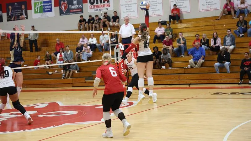 Wolves Battle Wingate in Four-Set Conference Defeat