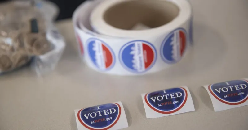 Early voting is beginning in SC; Holiday parade applications open in Charleston