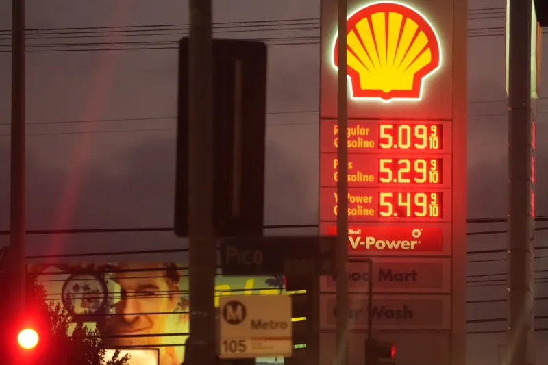 GasBuddy survey of 3,028 SC gas stations finds prices plunged 20.9 cents per gallon