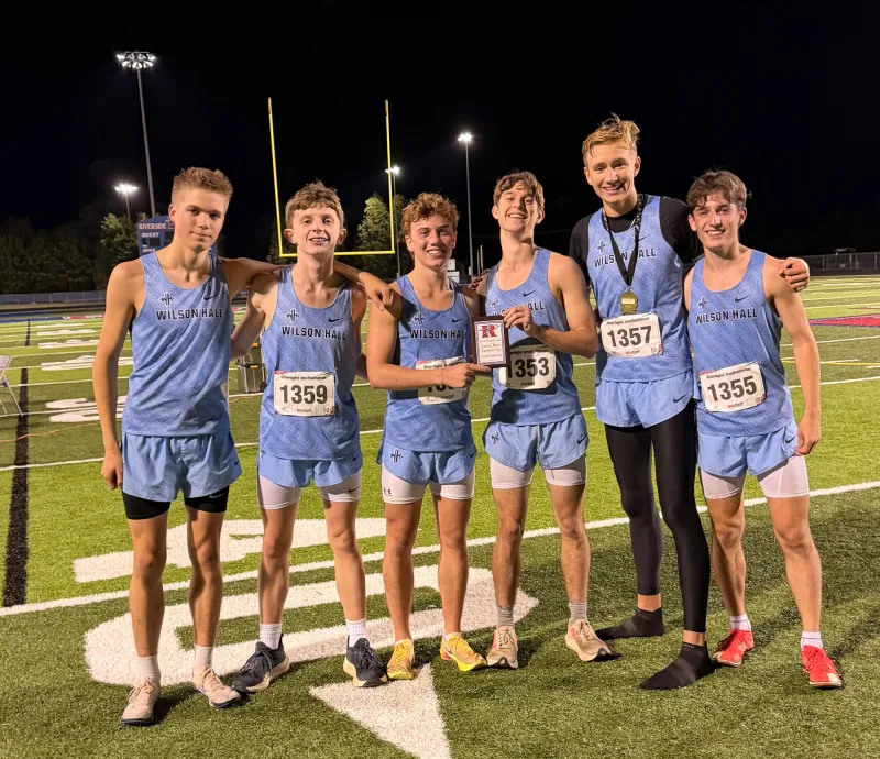 Wilson Hall XC dominant at Starlight Invitational behind record-setting run from Hunt