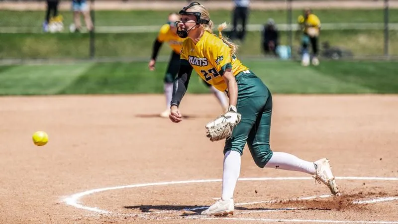 Yellow Jackets Fall in Pair of One-Run Games to Colorado Mesa