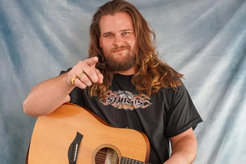 Fergus Falls, Minnesota Plans Big Parade For Hometown Idol Star