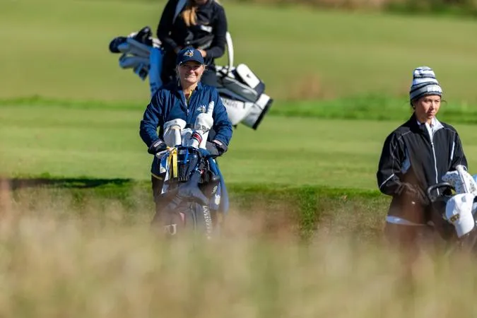 Women's Golf Jumps Two Spots After Day Two of Regionals