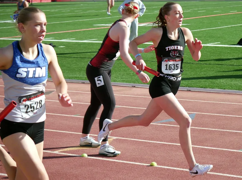 Lady Tiger relays teams have strong runs at Howard Wood